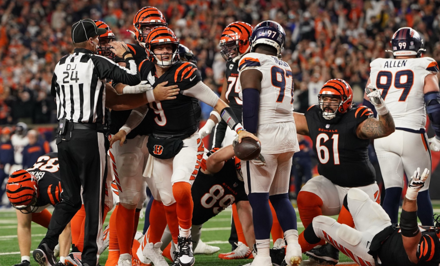 Monday Night Football: Denver Broncos take a commanding 21-3 Halftime lead over
