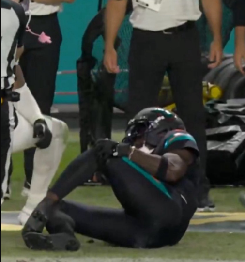 Tyreek Hill Injury: Major Setback For Miami Dolphins, Hospitalized with Suspected Knee Injury