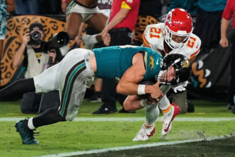Jacksonville Jaguars' Thrilling Win: Trevor Lawrence Fumbles, Then Gets Back to Shine