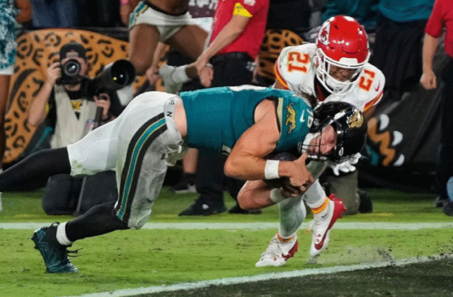 Jacksonville Jaguars' Thrilling Win: Trevor Lawrence Fumbles, Then Gets Back to Shine