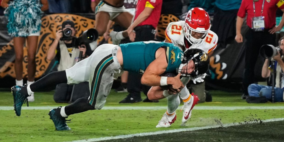 Jacksonville Jaguars' Thrilling Win: Trevor Lawrence Fumbles, Then Gets Back to Shine